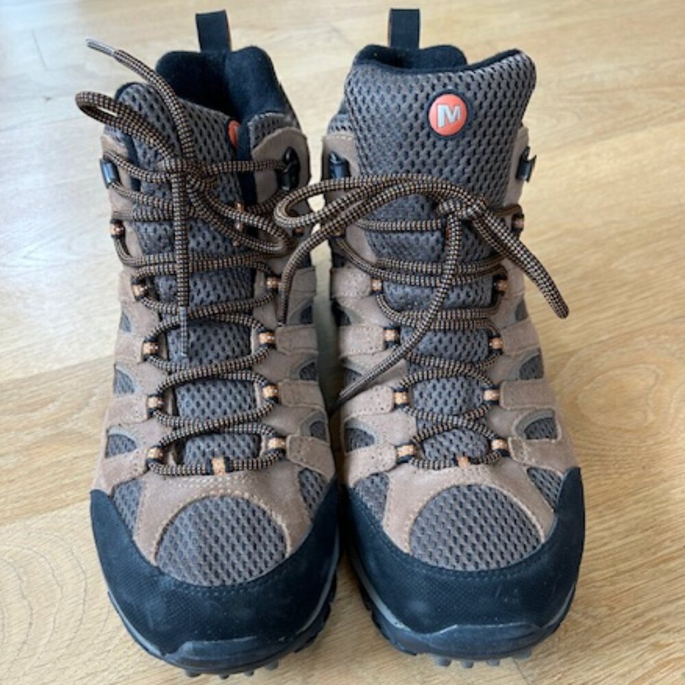 Like new Men's MERRELL Moab 3 Mid Waterproof